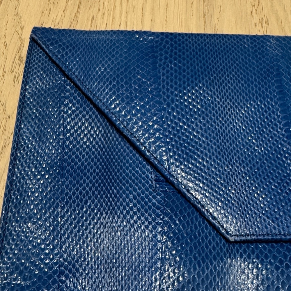 Beirn Krista Envelope Clutch – Marine Blue Snake - Picture 2 of 6